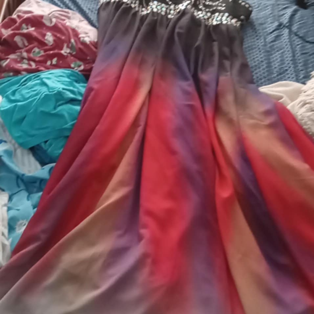 Beautiful Prom Dress - Picture 3 of 7